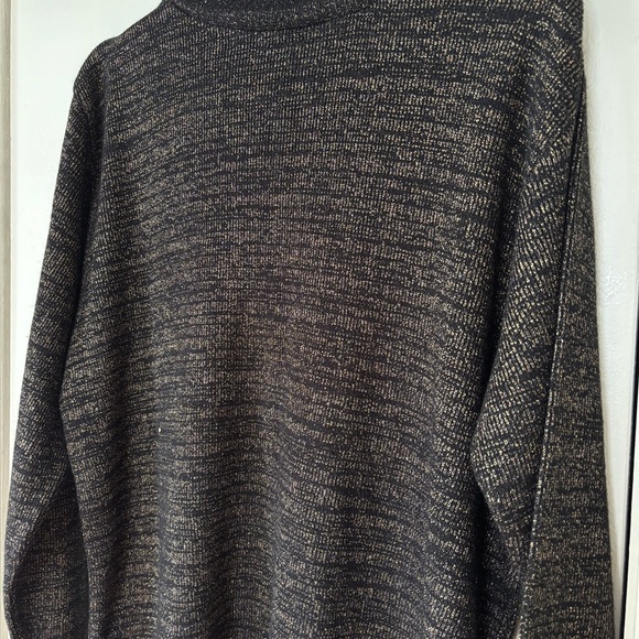 🎉4/30$🎉 Metallic Knit Mock Neck – Size XL - Picture 3 of 7